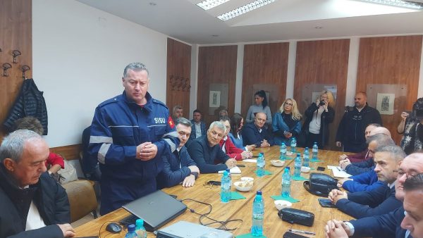 Senatorii din Comisia Economică au aflat în Valea Jiului că, deși toată lumea e de acord că producția energetică pe cărbune poate fi eficientă, aceasta riscă să fie închisă din indiferența decidenților statului român