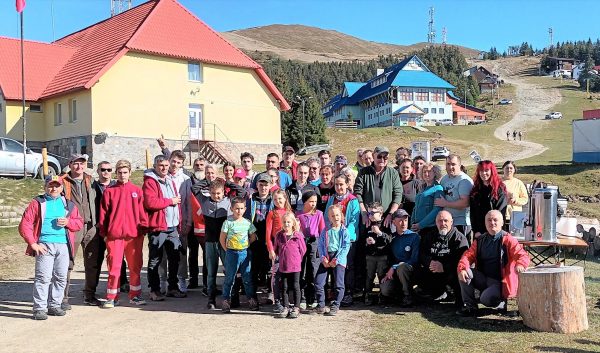 Voluntari pe pârtie, într-o acțiune de eco-distracție ”Pro-Parâng”