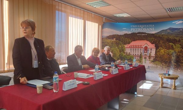 Calitatea în educație, cercetare, inovare și industrie, temă  generoasă pentru cercetători la ediția a X-a simpozionului UNIVERSITARIA SIMPRO” de la Petroșani