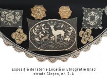 ”Dantela: răbdare, îndemânare, rafinament”, expoziție inedită la Muzeul de Istorie Locală și Etnografie Brad