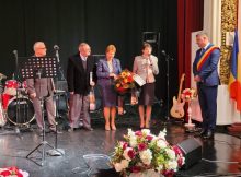 Profesorii din Educație, față în față cu profesorii artei muzicale, la sărbătoarea Zilei Educatorului de la Lupeni