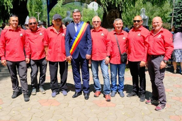 Salvamont Lupeni, echipa de profesioniști de la Straja, îndrăgiți și apreciați de 42 de ani