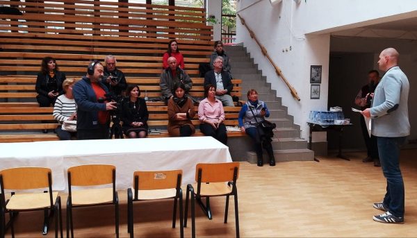 Minoritățile din județul Hunedoara se prezintă în fața jurnaliștilor români