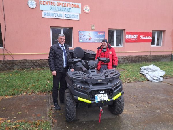 Cadou aniversar pentru Salvamont Lupeni: un ATV șenilat pentru intervenții operative pe timp de iarnă