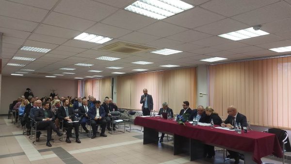 ”Hunedoara Civică” un proiect pentru creșterea capacității ONG-urilor de relaționare cu autoritățile publice locale