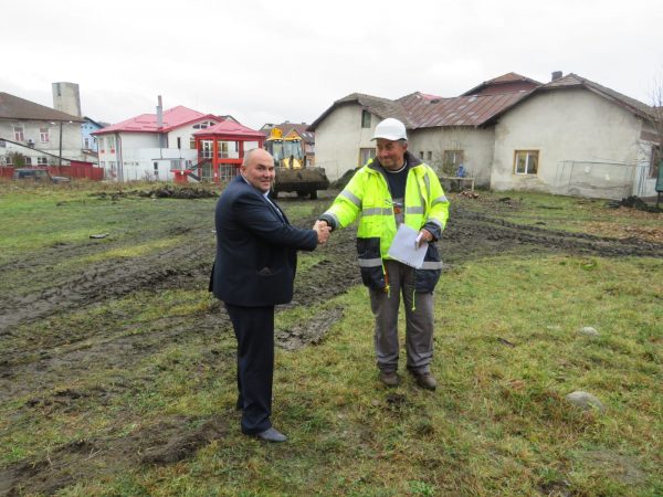 La Petrila se construiește un nou bloc de locuințe sociale