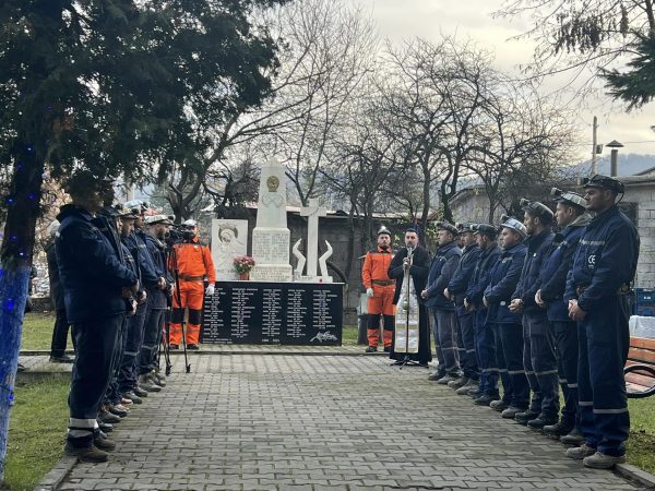 42 de ani de neuitare pentru eroii din subteran, la Mina Livezeni