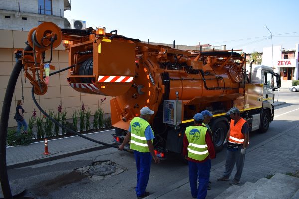 Cum gestionăm acasă problema apelor reziduale: canalizare sau fosă septică?