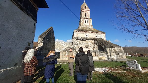 Universitatea din București susține dezvoltarea unei metode inovative de învățare în Geoparcul Țara Hațegului