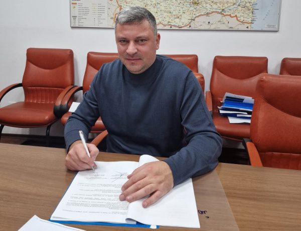 Contracte prin PNRR de aproape 25 milioane de lei pentru Lupeni, semnate de primarul Lucian Resmeriță