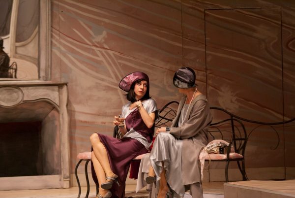 Premierele lunii decembrie pe Scena Digitală: „Țesătorul de vise – Poveste de Crăciun” și „Puricele în ureche”