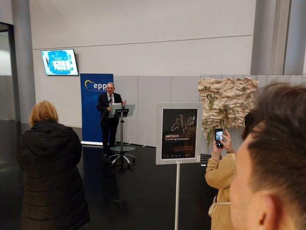 ARTECH – un frumos exemplu de artă co-creată de echipe interdisciplinare și multiculturale, vernisată la Strasbourg