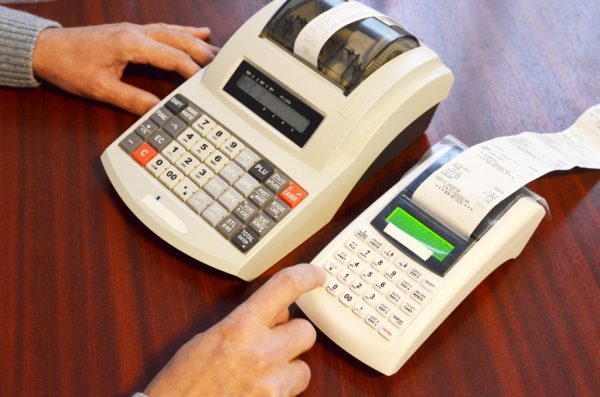 Precizări ale ANAF privind obligațiile utilizatorilor de aparate de marcat electronice fiscale