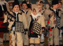 La noi vin iar colindătorii! / O poezie de Dorel Neamțu