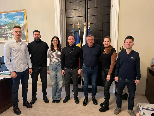 Uși deschise la Primăria din Deva pentru tinerii interesați de administrația publică