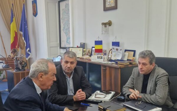 Dezvoltarea infrastructurii rutiere din județul Hunedoara, în analiză la Prefectură