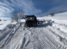 Intervenții susținute pentru deszăpezirea drumurilor județene din Hunedoara
