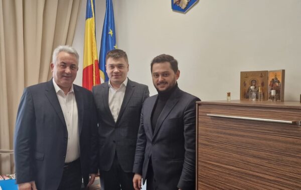 Clarificarea unor aspecte referitoare la implementarea proiectelor cu finanțare nerambursabilă în județul Hunedoara, pe agenda administrației județene