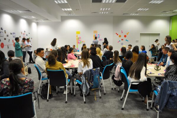 Cum te angajezi azi în piața muncii?