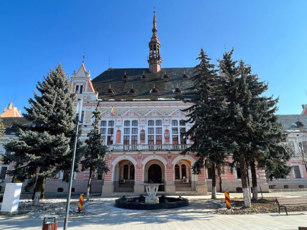 Clădirea Consiliului Județean Hunedoara va fi reabilitată cu bani europeni în „Valul Renovării”