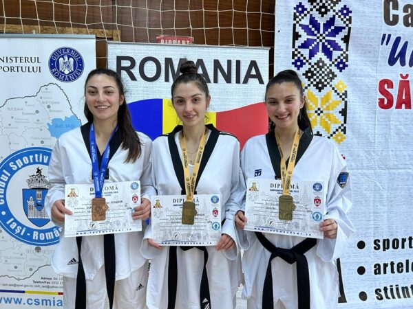 Surorile Alexandra și Tania Rache, de la CS Știința Petroșani, campioane naționale la turneul Taekwondo WT de la Iași