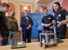 Elevi din Deva vor reprezenta România la Salonul Internațional pentru Tineret Exporecerca de la Barcelona – Spania