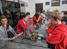 ”Alpha Bit” Petroșani, în finala concursului național de robotică