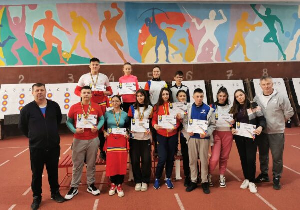 Rezultate meritorii pentru arcașii aninoseni la Campionatul Național de Tir cu Arcul Indoor de la Iași