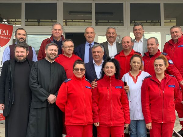 Consultații medicale gratuite în cadrul Caravanei Salvital ”Sărbători cu sănătate”