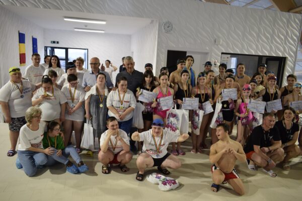 Bravi copii și tineri ai Vulcanului, diferiți dar împreună în pasiunea pentru sport la concursul „Water Challenge 2023”