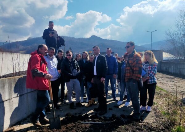 Studenți ai Universității din Petroșani, în vizită de documentare la Stația de epurare de la Dănuțoni