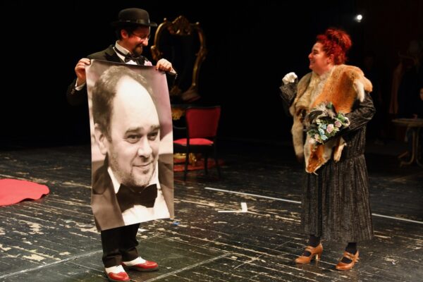 Teatrul din Petroșani în fața unei noi premiere, cu un spectacol de succes montat de un regizor valoros