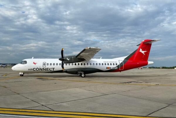 Noua cursă aeriană Sibiu – București, o oportunitate și pentru hunedoreni