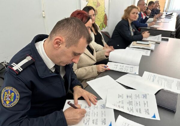 Parteneriat de colaborare privind educația juridică și educația economică și financiară în unitățile de învățământ preuniversitar din județul Hunedoara