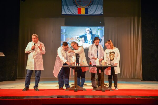 Municipiul Deva este gazda celei de-a 56-a ediţii a Olimpiadei Naţionale de Chimie