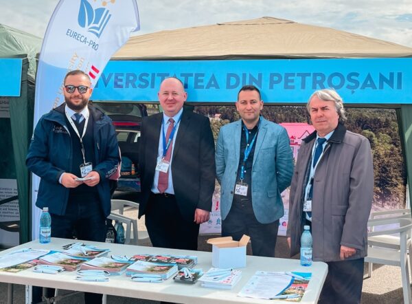 Oferta academică a Universității din Petroșani promovată la ”Târgul Ofertelor Educaționale” de la Rm. Vâlcea
