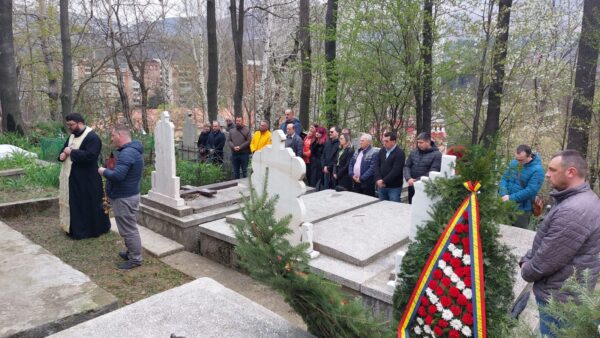 Pios omagiu adus la Lupeni eroilor mineri căzuți în cea mai mare tragedie minieră din România