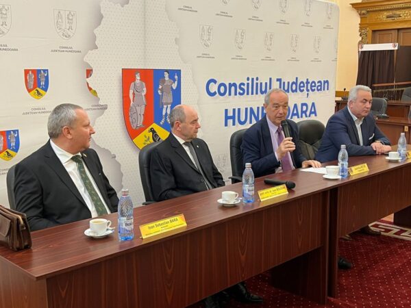 Conferință internațională la Deva, dedicată împlinirii a 200 de ani de la nașterea Eroului Național Avram Iancu