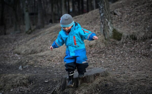 Primii pași ai bebelușului: 8 Etape importante