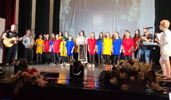 O întreagă comunitate cu copii, părinți, profesori s-au dovedit a fi ”Împreună pentru Școala 3 Lupeni”