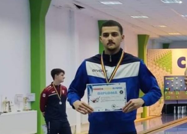 Popicarul petrilean Cristian Cernăianu a fost convocat la lotul național