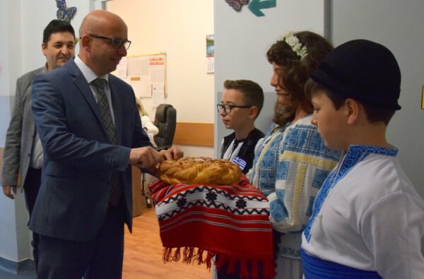 ”Spring Day” sau Europa văzută și prezentată de elevii Școlii gimnaziale nr. 5 din Vulcan