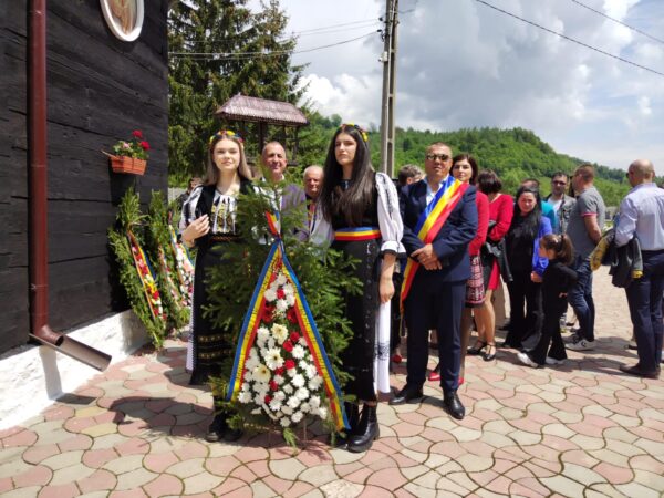 Ziua Eroilor, sărbătoare întru credință și recunoștință la Uricani