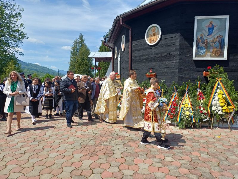 702637193_10163010574302685_8135838868358232933_n Ziua Eroilor, sărbătoare întru credință și recunoștință la Uricani