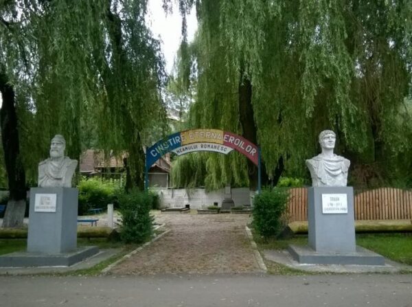 Eroii, seniorii și istoria Lupeniului, omagiați la unison la sărbătoarea Înălțării Domnului