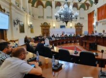 Întâlnire de lucru în cadrul proiectului „Conservarea, restaurarea și punerea în valoare a sitului arheologic Sarmizegetusa Regia – Terasa X din cadrul sitului arheologic UNESCO Sarmizegetusa Regia, Munții Orăștiei, jud. Hunedoara”, finanțat prin Planul Național de Redresare și Reziliență