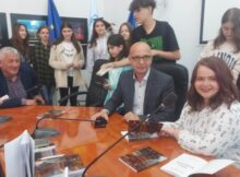 Ingrid Ionela Burcea, copilul-minune din Vulcan, scriitor la 14 ani!
