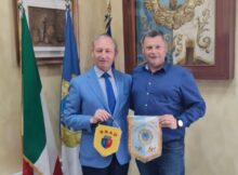 Municipiul Brad leagă relații de frăție cu localitatea Santa Maria a Vico din Italia