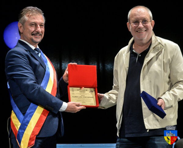 Actorul Florin Busuioc a devenit „Cetăţean de onoare al municipiului Hunedoara”