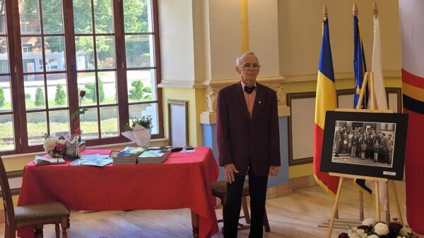 Sărbătoare sub semnul artei fotografice la Lupeni, la expoziția aniversară a reputatului artist Francisc Németh